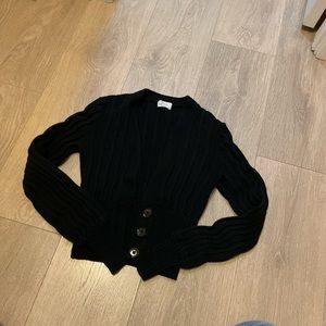 Aritzia cropped cardigan with buttons